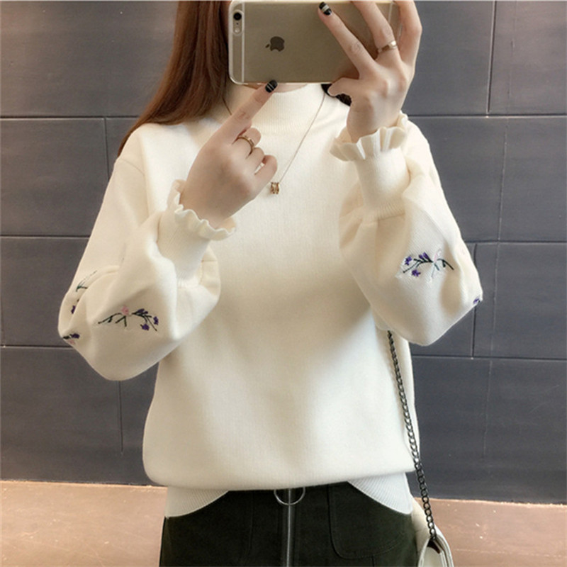 2022 new women's autumn and winter bottoming sweater women's loose Korean version student short pullover embroidered sweater top