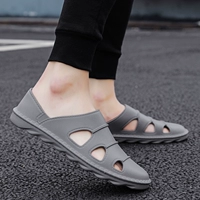 Осенние босоножки, пляжные черные тапочки в стиле Crocs, коллекция 2023, подходят для носки на улице, мягкая подошва