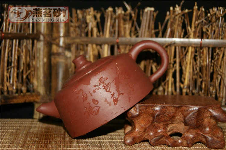 Sony thẻ nhớ USB Yixing ấm trà bộ trà chén trà nổi tiếng làm bằng tay tím bùn chân trời nồi quặng tím cát ấm trà