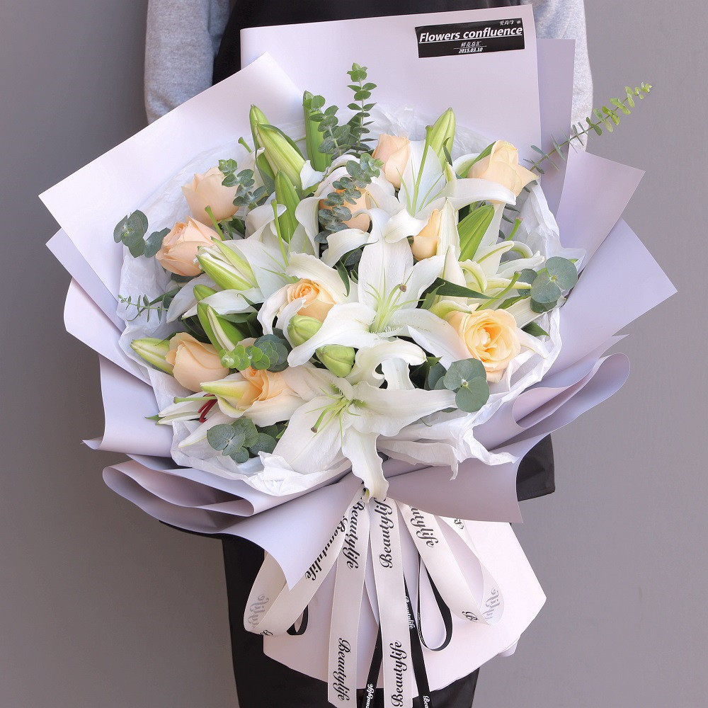 Champagne Rose Bouquet Changsha City Hibiscus Heaven's foothills Kaifu Rain flower area Tongcheng Fresh flower shop Express to the door