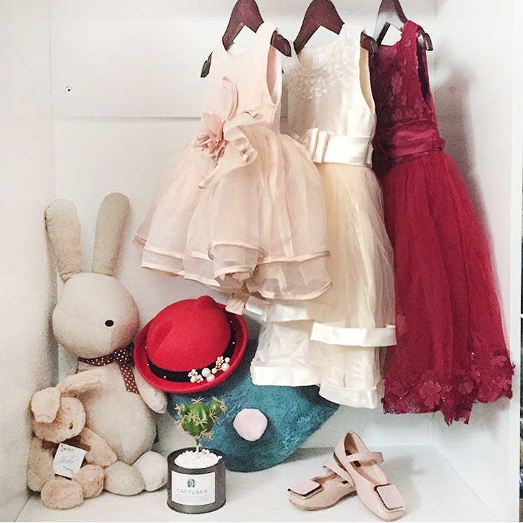 Children's model room wardrobe accessories girl children's room princess room cloakroom skirt shoes pillow hat soft decorations