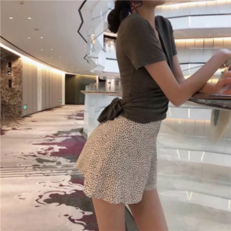 sexy ngắn ins siêu lửa V cổ áo sơ mi phụ nữ cao eo chặt chéo phiên bản của dây đai T sóng khỏa thân xia Han áo khoác ngắn tay