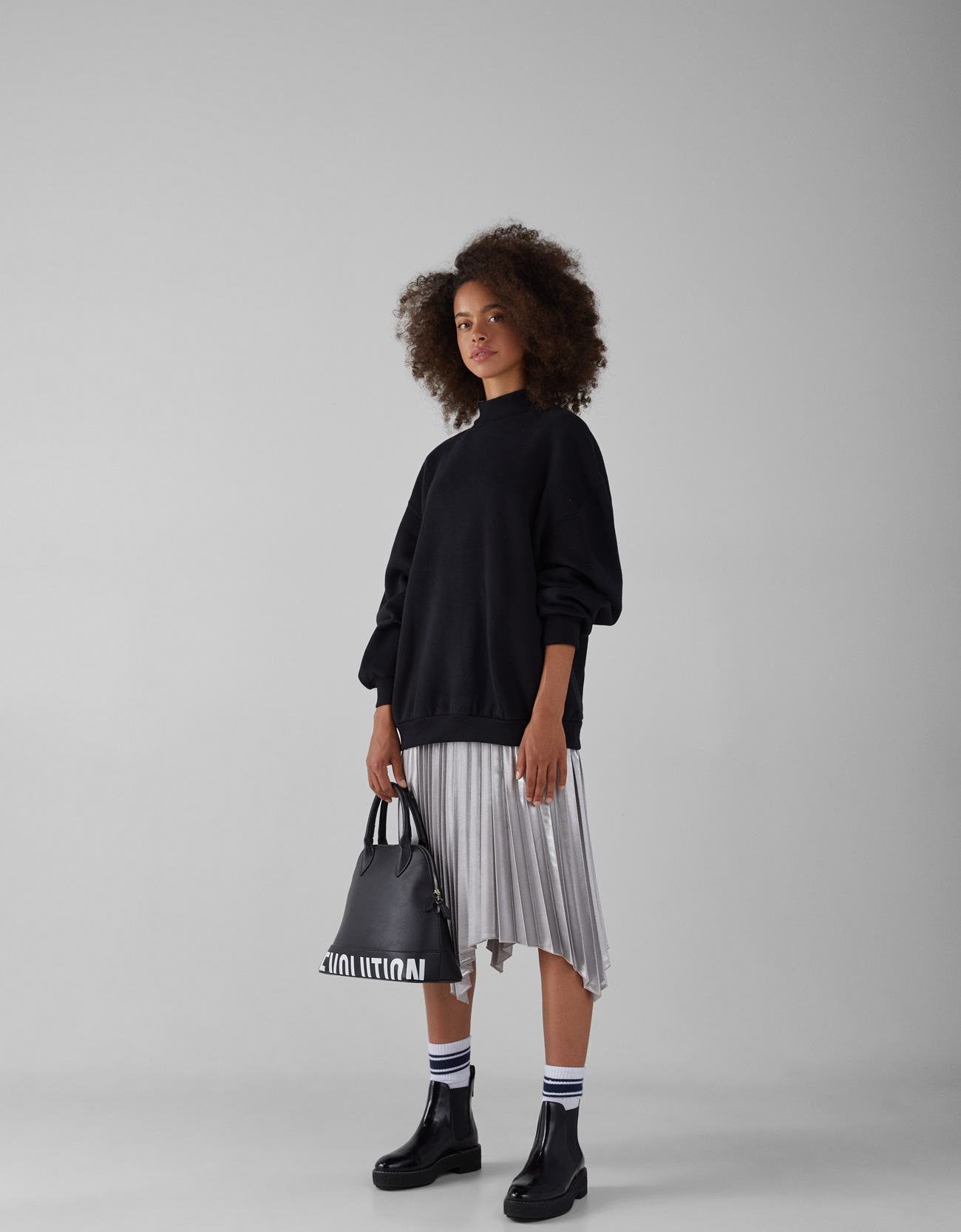 Sweatshirt femme BERSHKA - Ref 3217219 Image 34