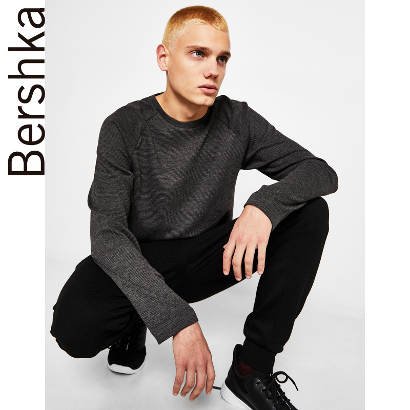 Bershka 巴适卡 02856987807 男士 2宽松卫衣