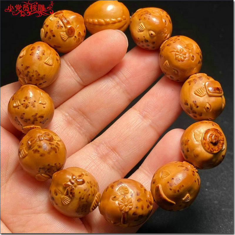 Cute Pufferfish Bracelet Made by a Small Party Member, Featuring Exquisite Olive Stone Beads, Short Round Small Seeds, and Pure Handmade Craftsmanship by a Master Artist Cute Pufferfish Bracelet Made by a Small Party Member, Featuring Exquisite Olive Stone Beads, Short Round Small Seeds, and Pure Handmade Craftsmanship by a Master Artist