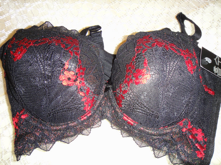 求视频:韩国吸秀文胸多少钱一件