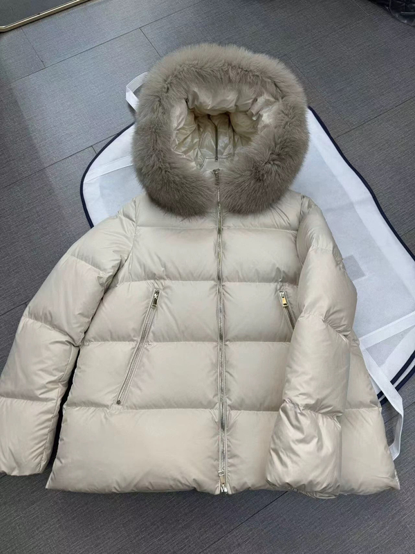 Winter New Model Mengm Brand Women's down Jacket Laichefur Short a Version Hooded Fox Fur Collar Thickened Coat Winter New Model Mengm Brand Women's down Jacket Laichefur Short a Version Hooded Fox Fur Collar Thickened Coat