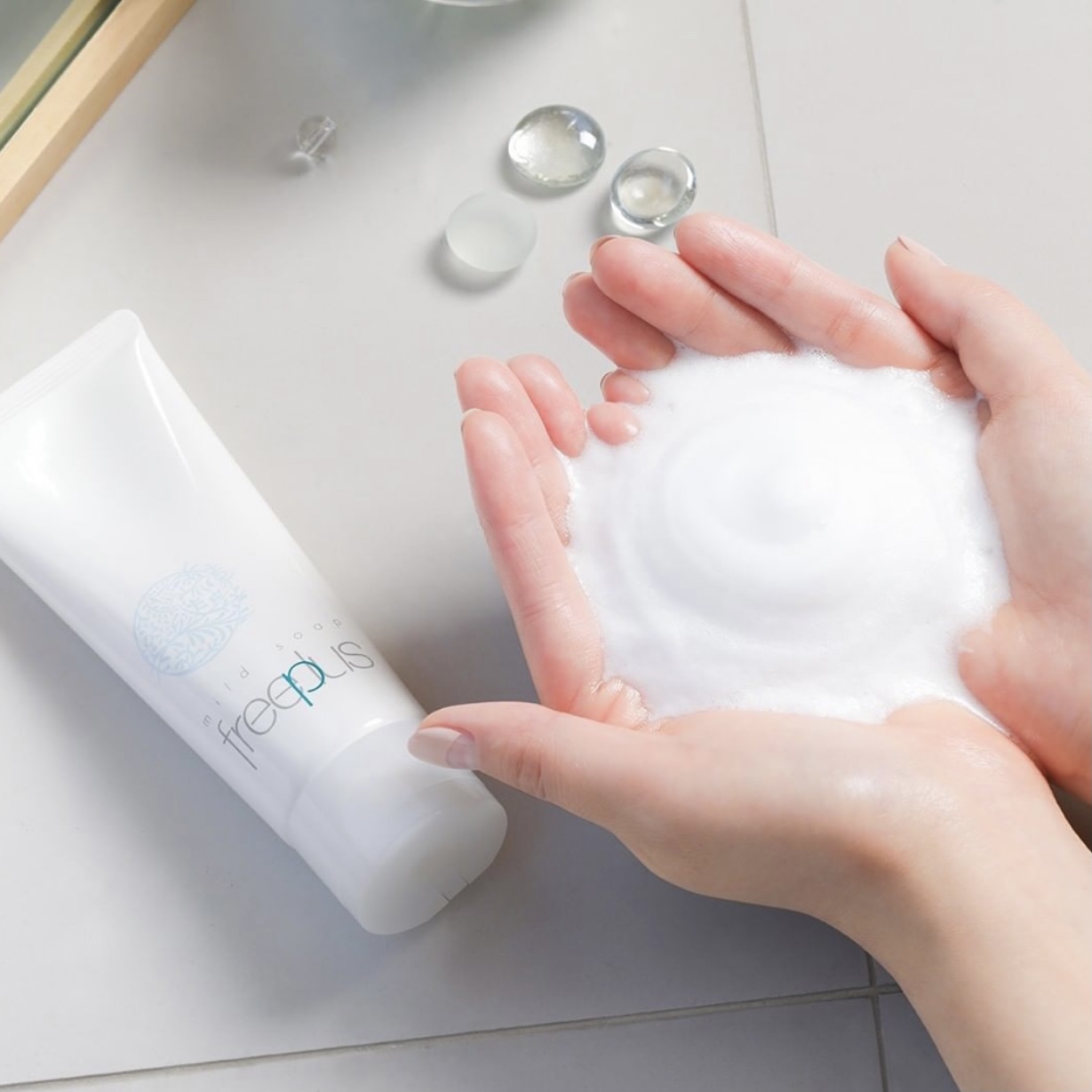 Japanese purchase of homegrown version of the Aphith Freeplus Net Moisturizing Amino Acids Gentle Wash Face Milk Wash Face Cream 100g