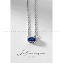 The Moon is sea blue 18k platinum retro Dewdrop edge surrounded by royal Sapphire niche design sense female necklace
