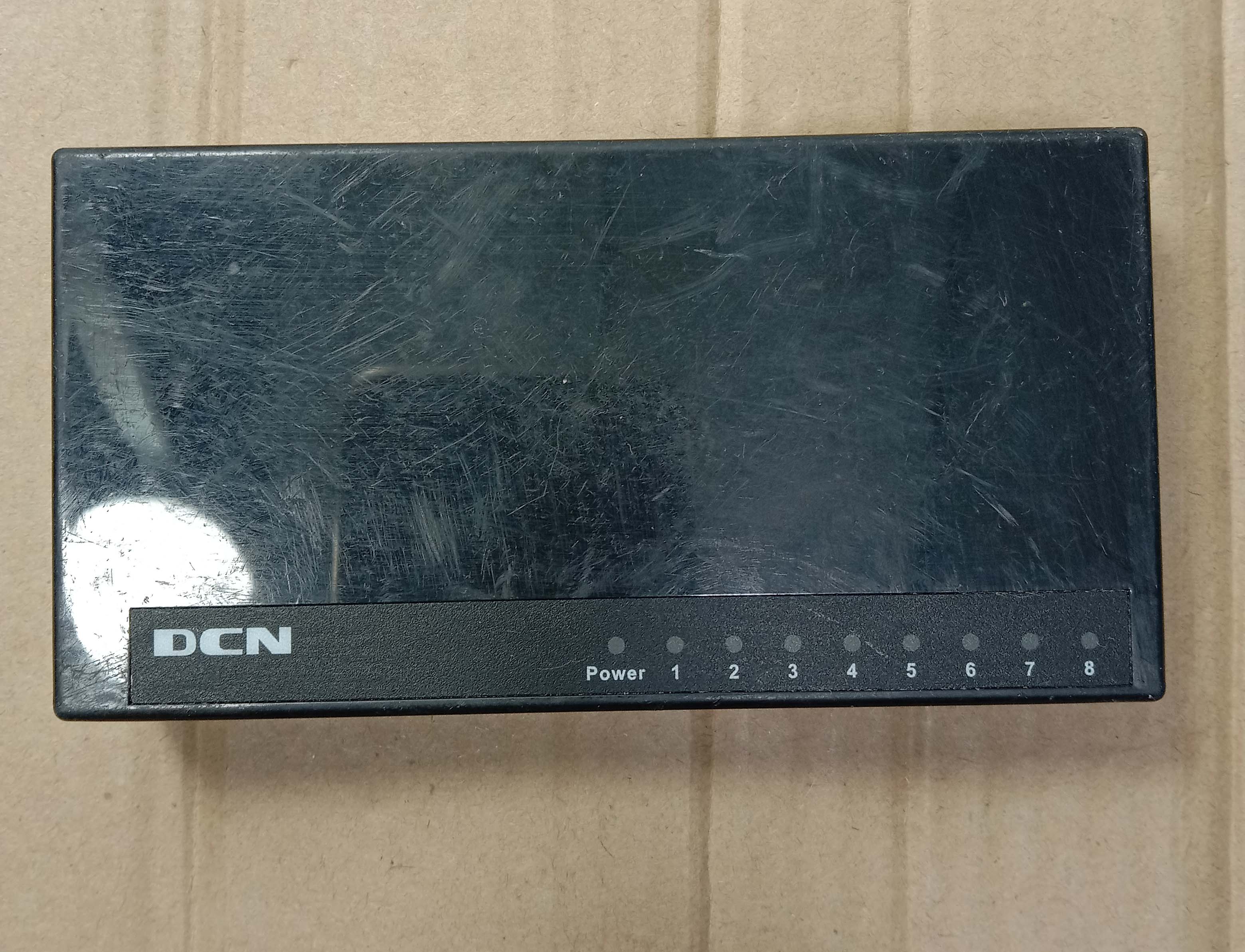Bag Good DCN Shenzhou Digital ES-1008D 8-mouth 100M Internet Switch