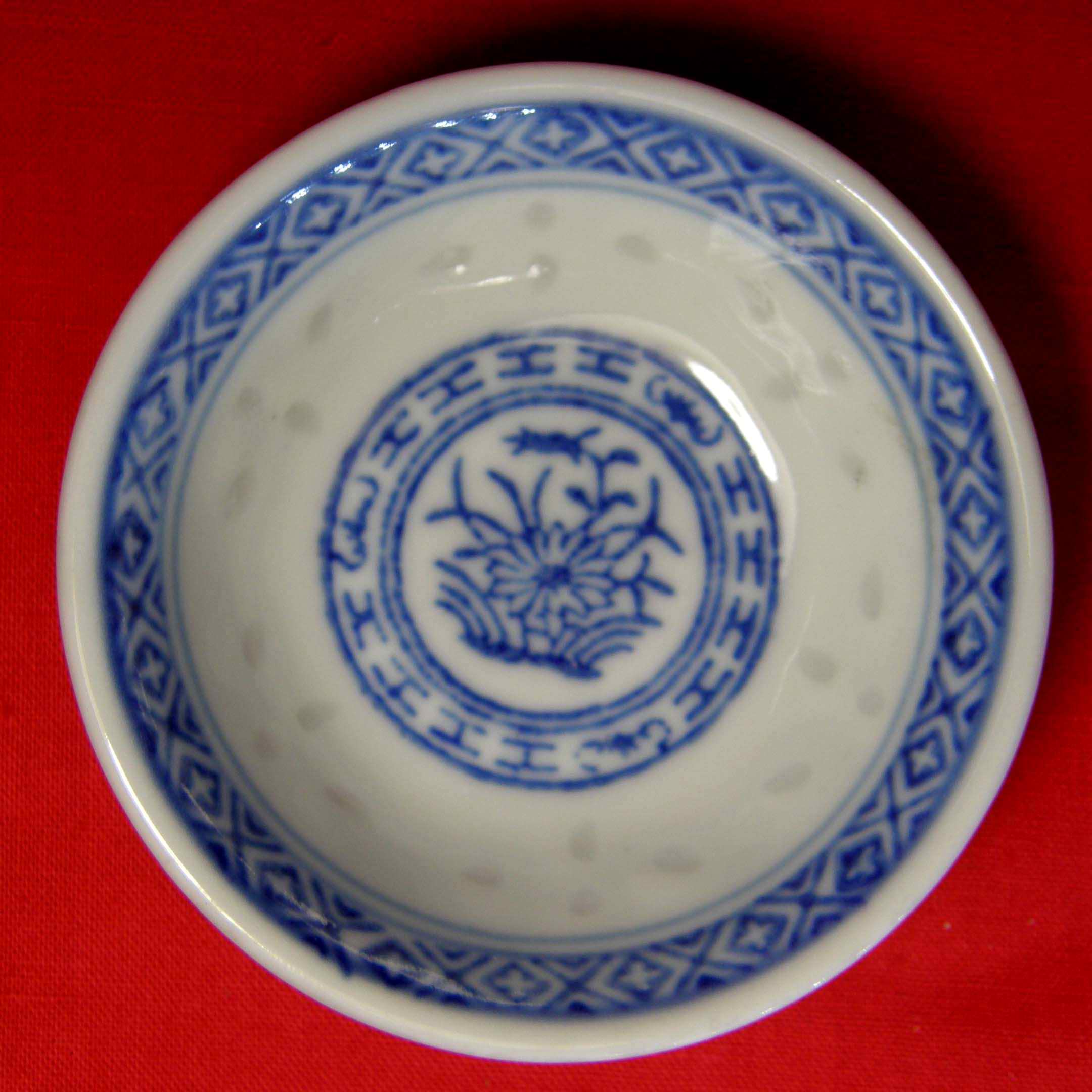 Jingdezhen ceramics Original product of Guangming Porcelain Factory blue and white exquisite three-inch small dish (single price)