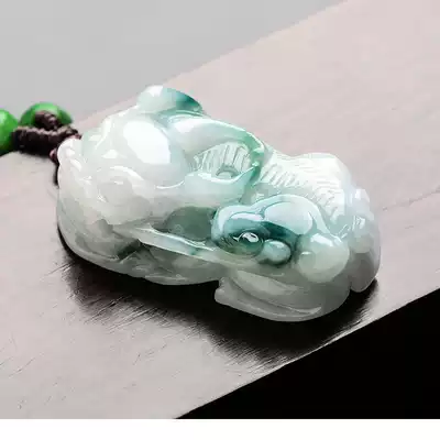 Natural A jade pendant lucky transport overlord brave pendant men women Jade emerald necklace