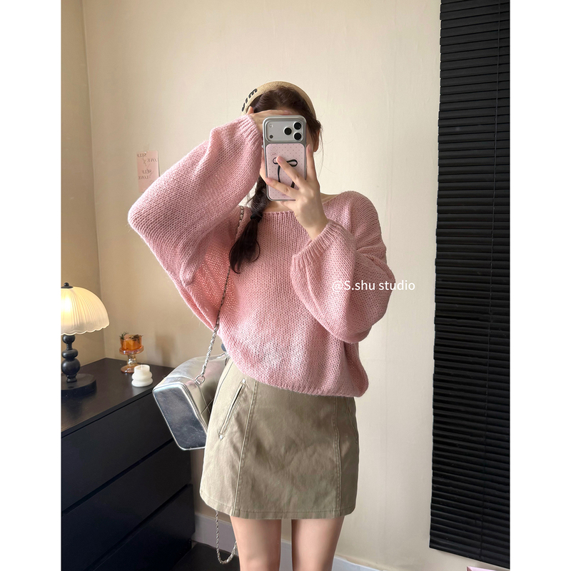 26 Autumn New Gentle Korean Style Pink Round Neck Sweater for Women, Loose and Lazy Knitted Short Pullover Top