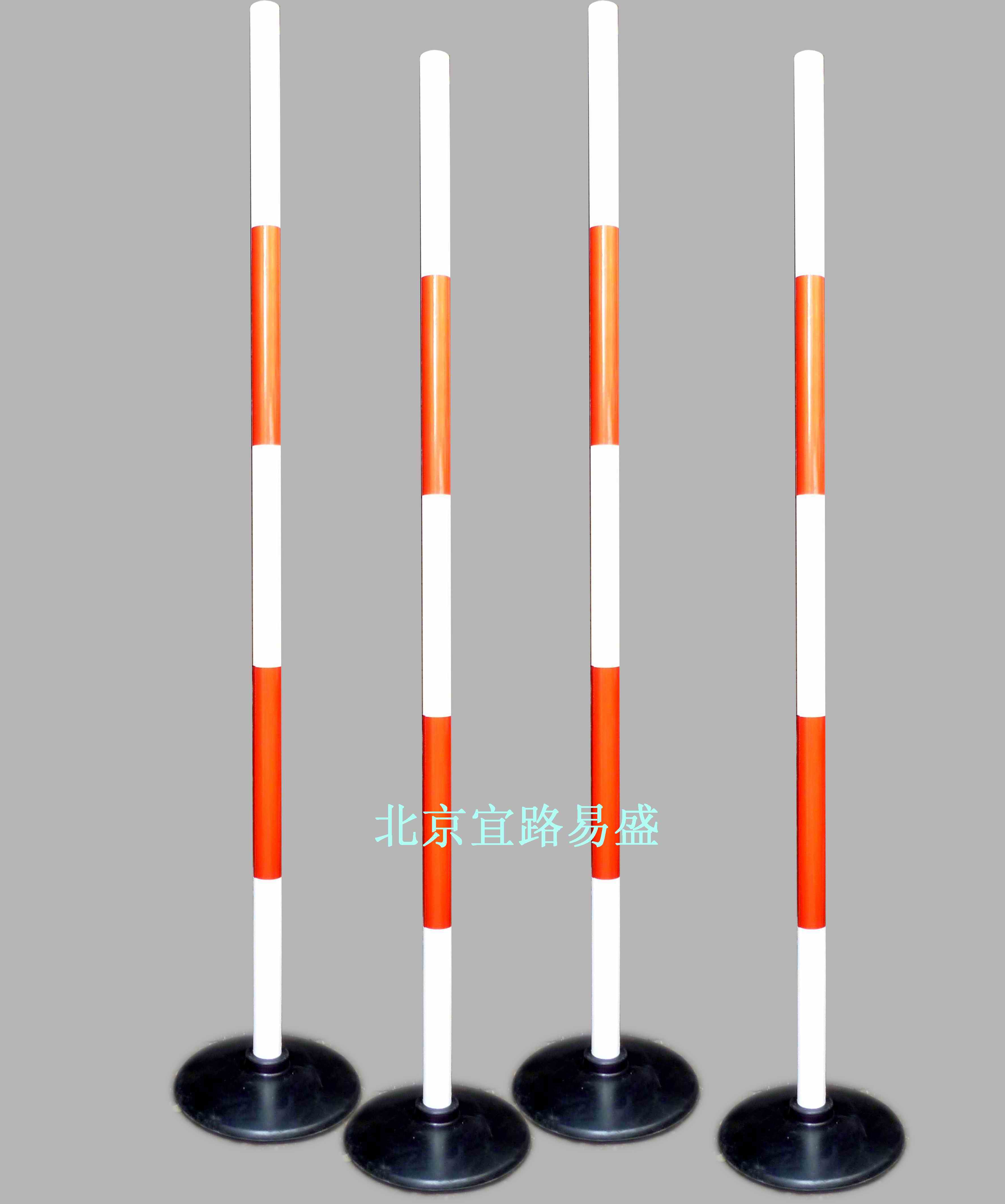 Soccer dribble around the base of the rod back to run snake-shaped run sign pole inverted library rod around the pile training rod rubber base