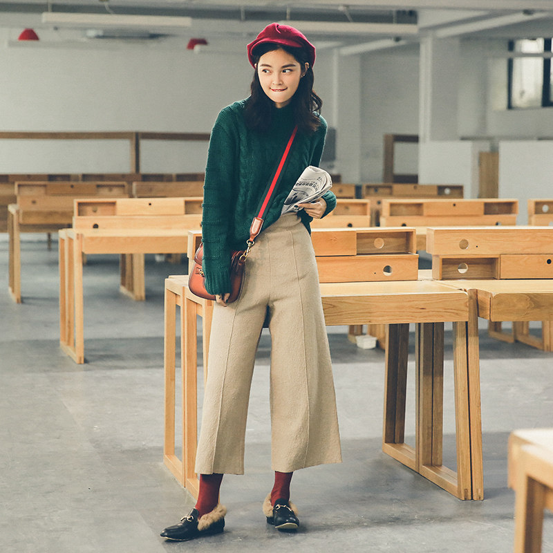 小个子MM别穿长款,这8款短毛衣,显高还保暖_