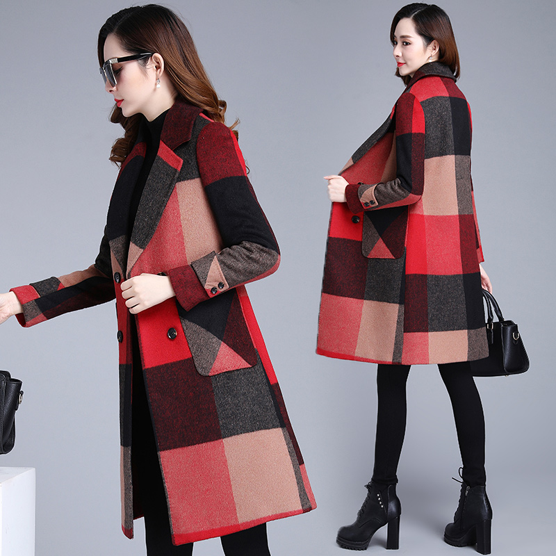 Plaid wool coat women's 2021 new autumn and winter popular thickening women's medium and long version of zero cashmere coat tide