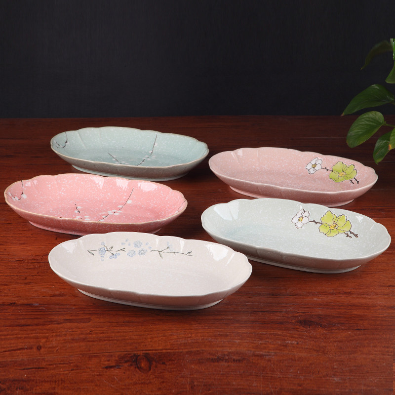 Yatai Snowflake Porcelain Fish Pan Hand Painted Glazed Under Color Lotus plate Plate Ceramic Fish Shaped Day Style Big porcelain disc Alien disc