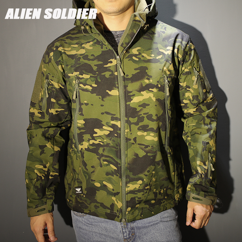 Thickened Upright Collar Autumn Winter Warm Jacket Camouflate Soft Shell Jacket Military Fans Outdoor Waterproof Mountaineering Tactical Clothes Men