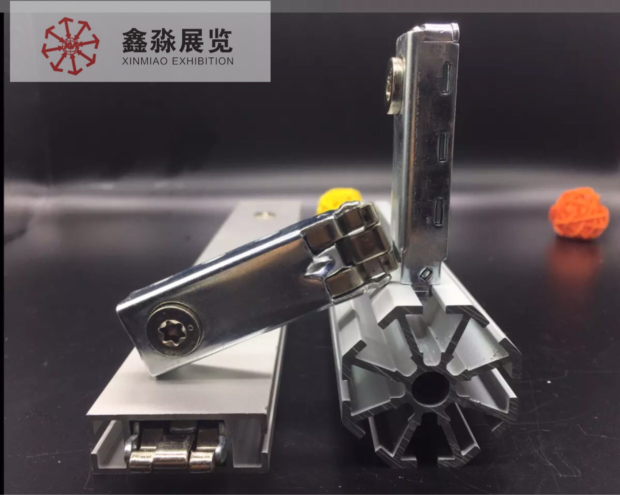 Exhibition exhibition builds three card lock accessories aquarium moving door iron alloy three claw lock eight prism joint board lock