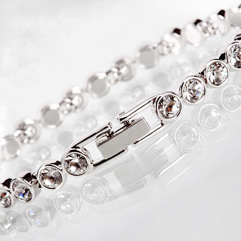 Swarovski Silver Pavé Crystal Tennis Bracelet, a Birthday Gift for Your Girlfriend on Chinese Valentine's Day