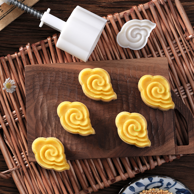 Mooncake mold home green bean pastry die pastry model printed with embossed hand press style to make ice skin pastry baking