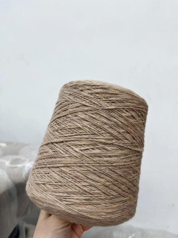 One Bucket Price Upw Lianfa Tapiu Pure Cashmere Yarn 2.6Nm Thick for Hand Knitting and Machine Knitting Sweaters and Scarves
