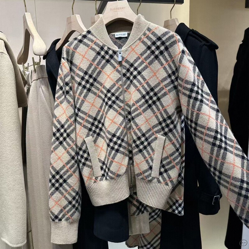 Burberry/Burberry New Collection Twill Plaid Color-Block Knit Jacket for Men, Sweater Cardigan for Women