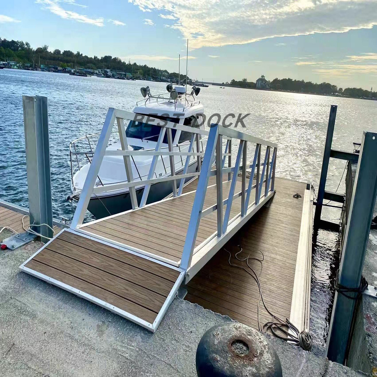 Yacht floating bridge terminal facility Aluminum alloy floating plate marine platform floating box with floating - board bridge