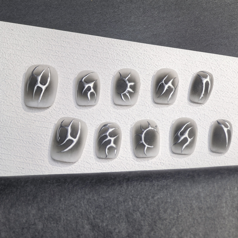 【Ink Night Silver Marks】Neutral Silver Matte Wearable Nails for Men and Women, Short Nails, Simple Line Art, Hand-Painted and Handmade
