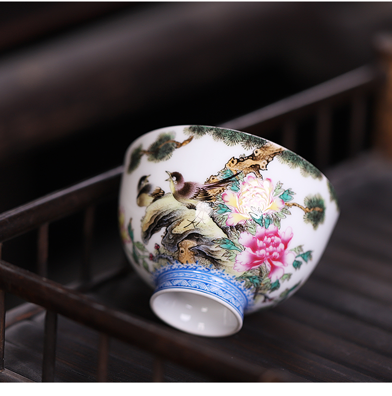 Jingdezhen ceramic kung fu tea cup pure manual colored enamel hand - made master cup getting thin foetus meditation cup single cup size