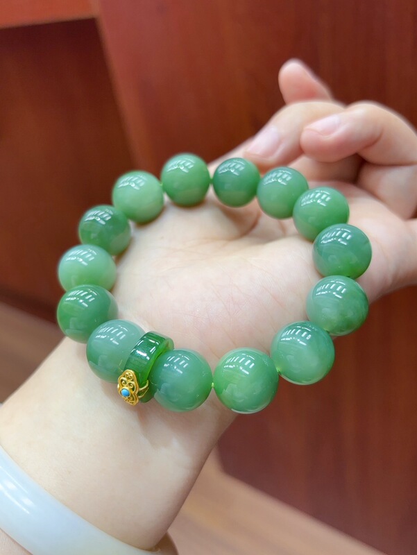 Natural Hetian Jade Old Material Pink-Green Jade Bracelet, the Material Is Fine, Simple and Elegant, Pink-Green Jade Natural Hetian Jade Old Material Pink-Green Jade Bracelet, the Material Is Fine, Simple and Elegant, Pink-Green Jade