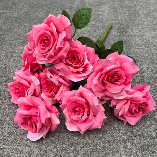 玫瑰花束仿真花艺婚礼堂装饰绢花绣球宴牡丹会厅布置路引瀑布插花