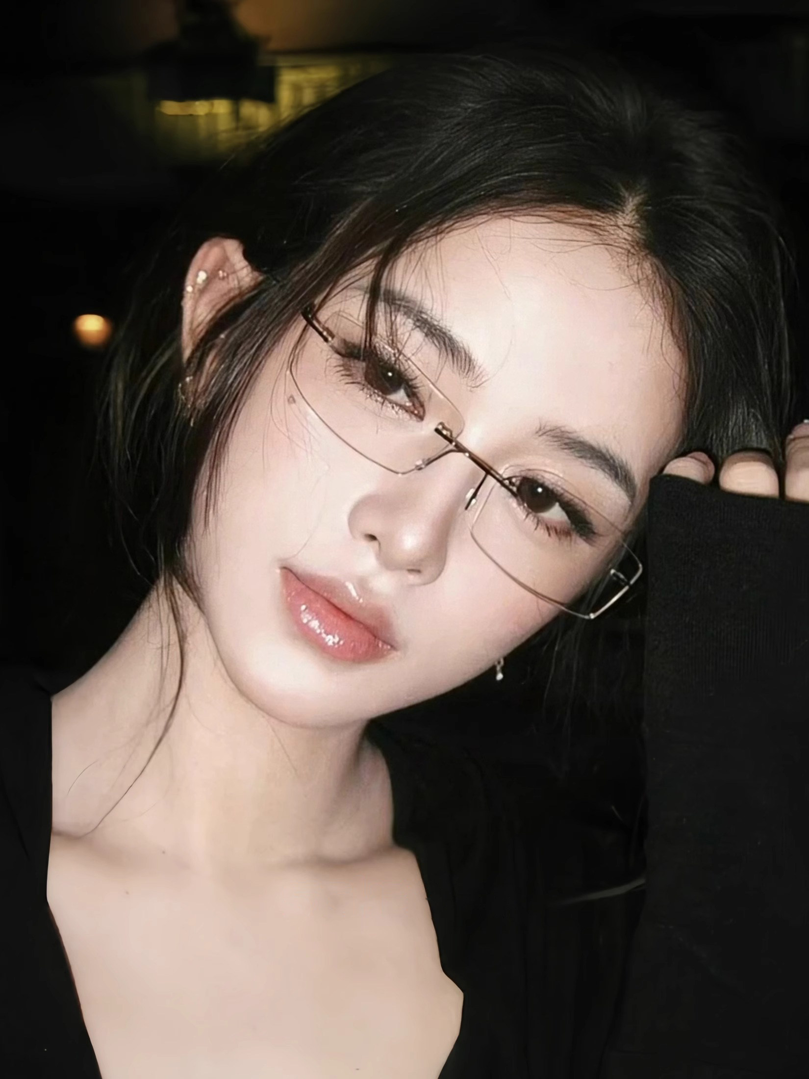 Ultra-Light Pure Titanium Rimless Myopia Glasses for Women, Customizable Prescription, Blue Light Blocking, Cool and Frameless Design with a High-End Feel