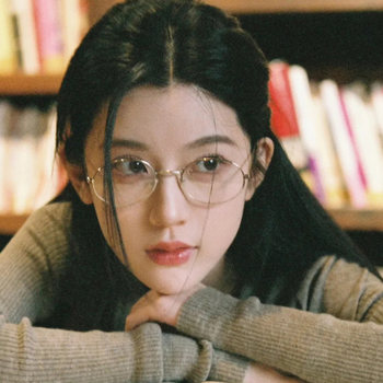 Fairy Sister Oval Gold-Rimmed Glasses for Women with Myopia, Customizable Prescription, High-End Cool Style, Blue Light Blocking, Natural Look Eyeglass Frames