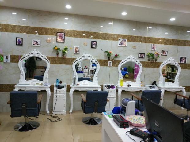 Cửa hàng cắt tóc retro châu Âu gương tóc salon salon đồ nội thất trang điểm phòng tắm gương làm đẹp gương gương hai mặt