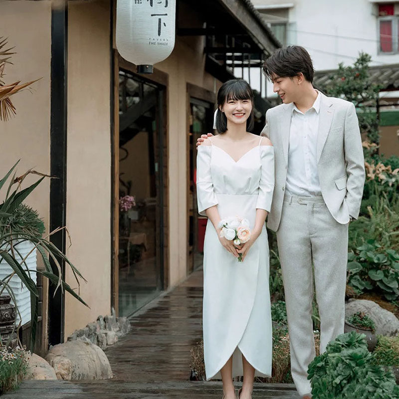 French satin bright wedding dress 2022 new temperament appears thin arm small suspended evening dress wear daily