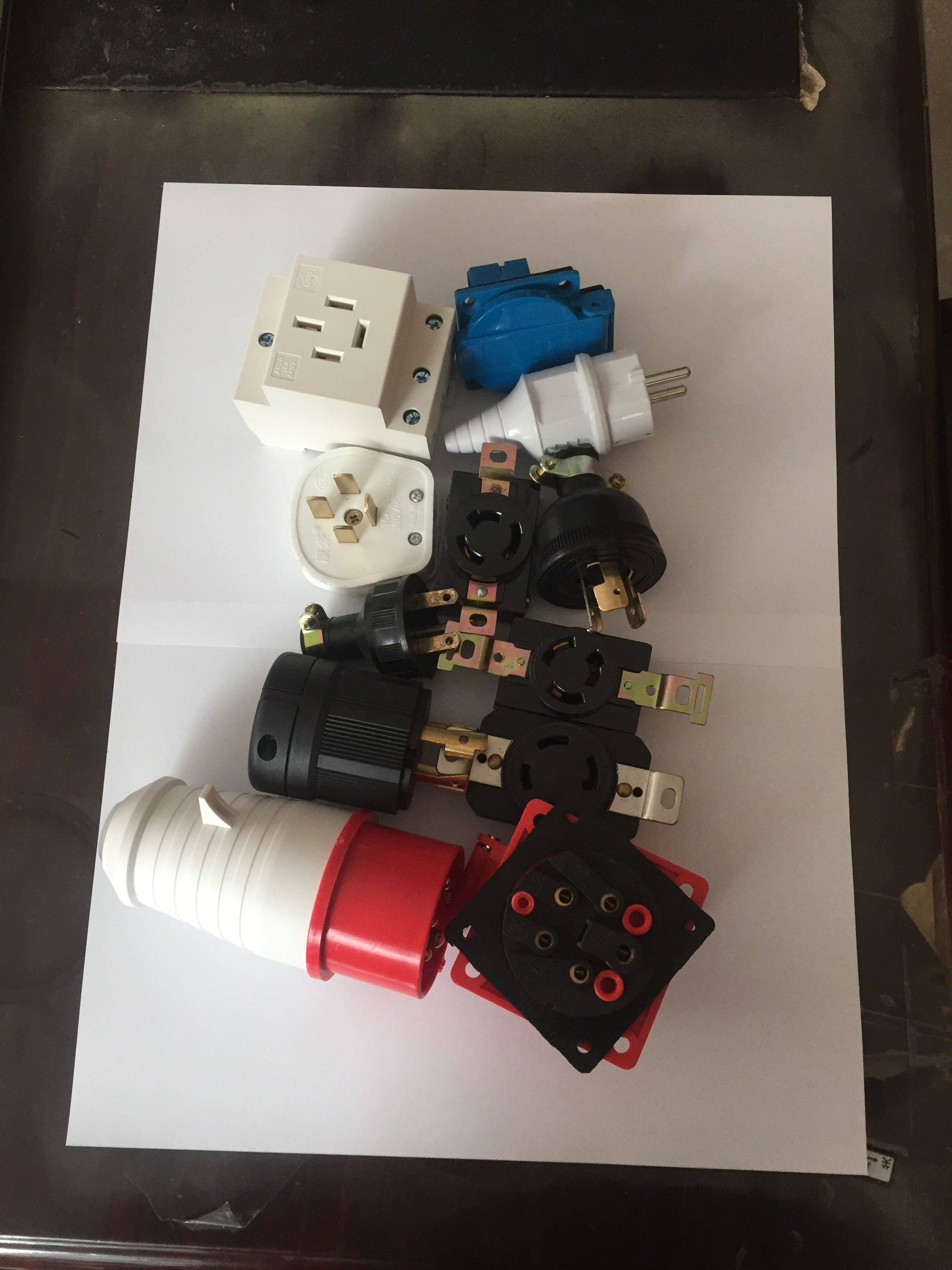 Zongshen Runtong Loncin Lifan and other gasoline diesel generators with European-style Japanese-style American anti-off plug socket