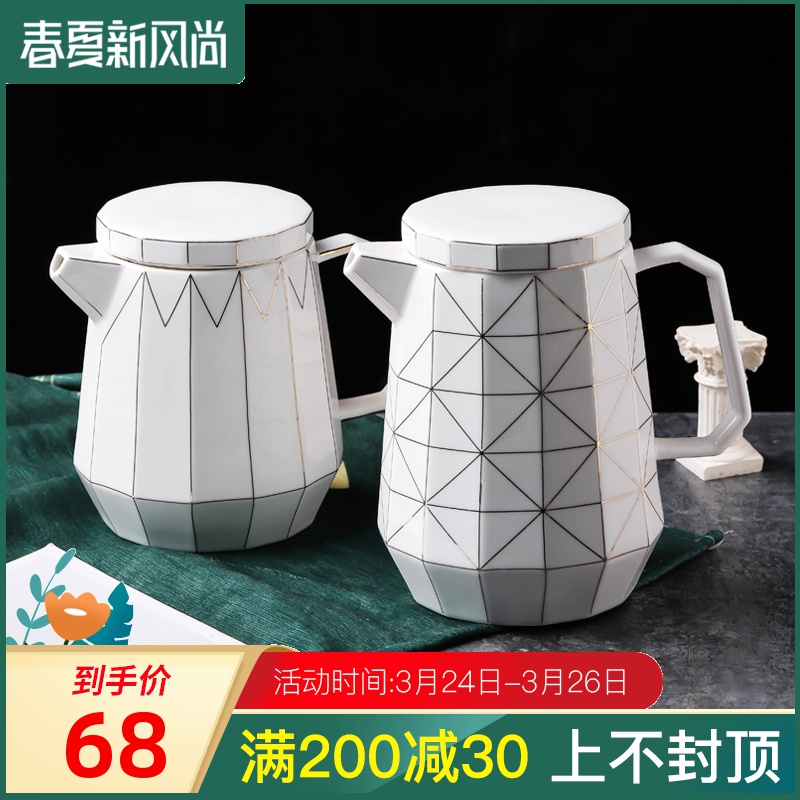 Ceramic cold water to cool the teapot with cold water a cup of cold water bottle European heat resisting high temperature resistant white KaiShuiHu juice pot