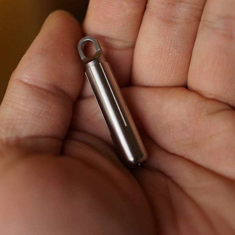 American original import keysmart mini miniature miniature stainless steel all metal keychain flashlight