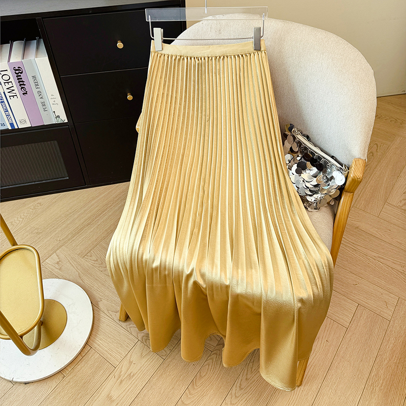 2026 New Chinese Style Drapey Thickened Acetate Satin Pleated Skirt Versatile Elegant Gold Slimming Long Skirt 2026 New Chinese Style Drapey Thickened Acetate Satin Pleated Skirt Versatile Elegant Gold Slimming Long Skirt