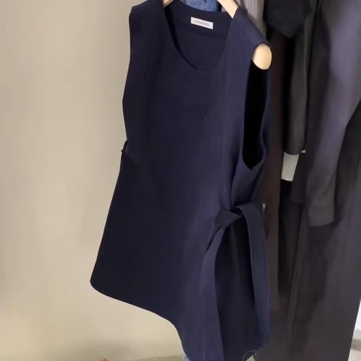 2026 Summer New Style French Navy Blue Round-Neck Cotton-Linen Vest Shirt with a Stylish Design, Tie-Up Sleeveless Thin Vest