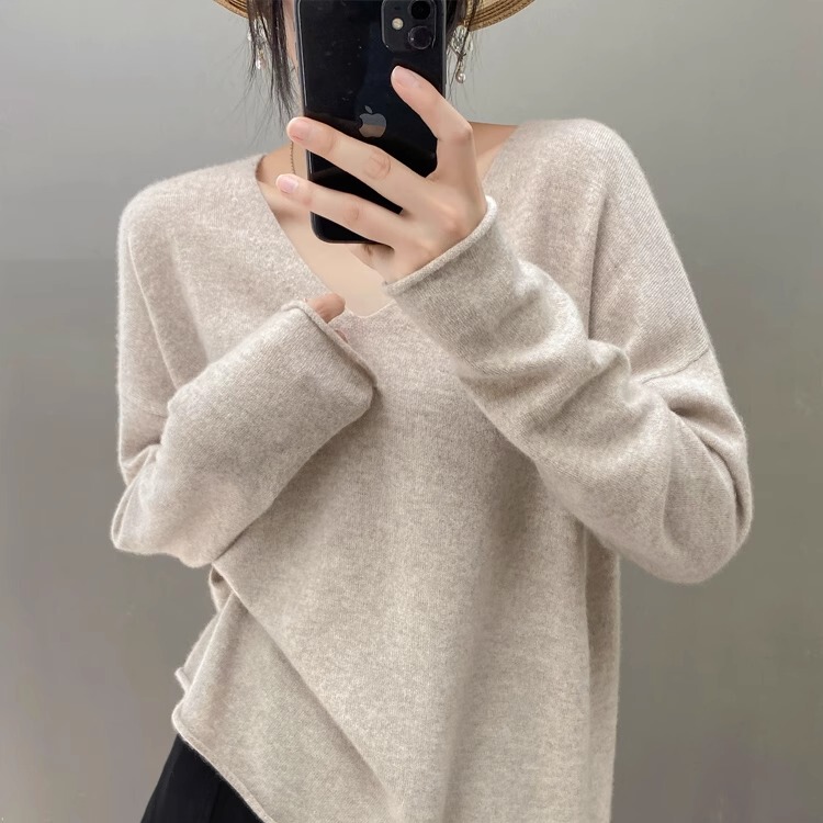 European Autumn and Winter Soft Pure Cashmere Sweater for Women, V-Neck Loose Pullover, Lazy Style Wool Knit Base Shirt European Autumn and Winter Soft Pure Cashmere Sweater for Women, V-Neck Loose Pullover, Lazy Style Wool Knit Base Shirt