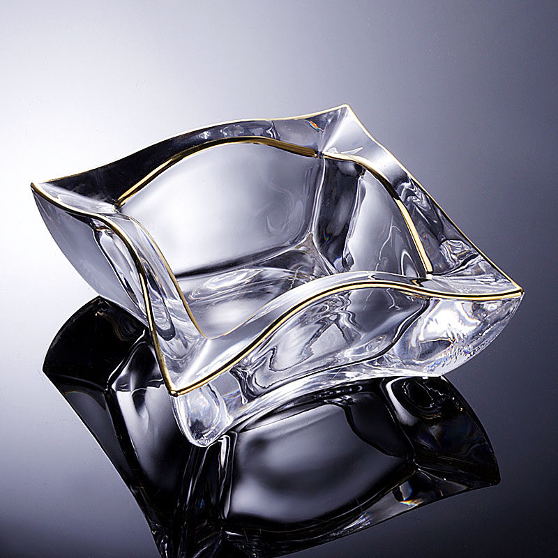 Creative European style living room hotel personalized smoke cylinder trend multi-functional crystal transparent fashion glass ashtray