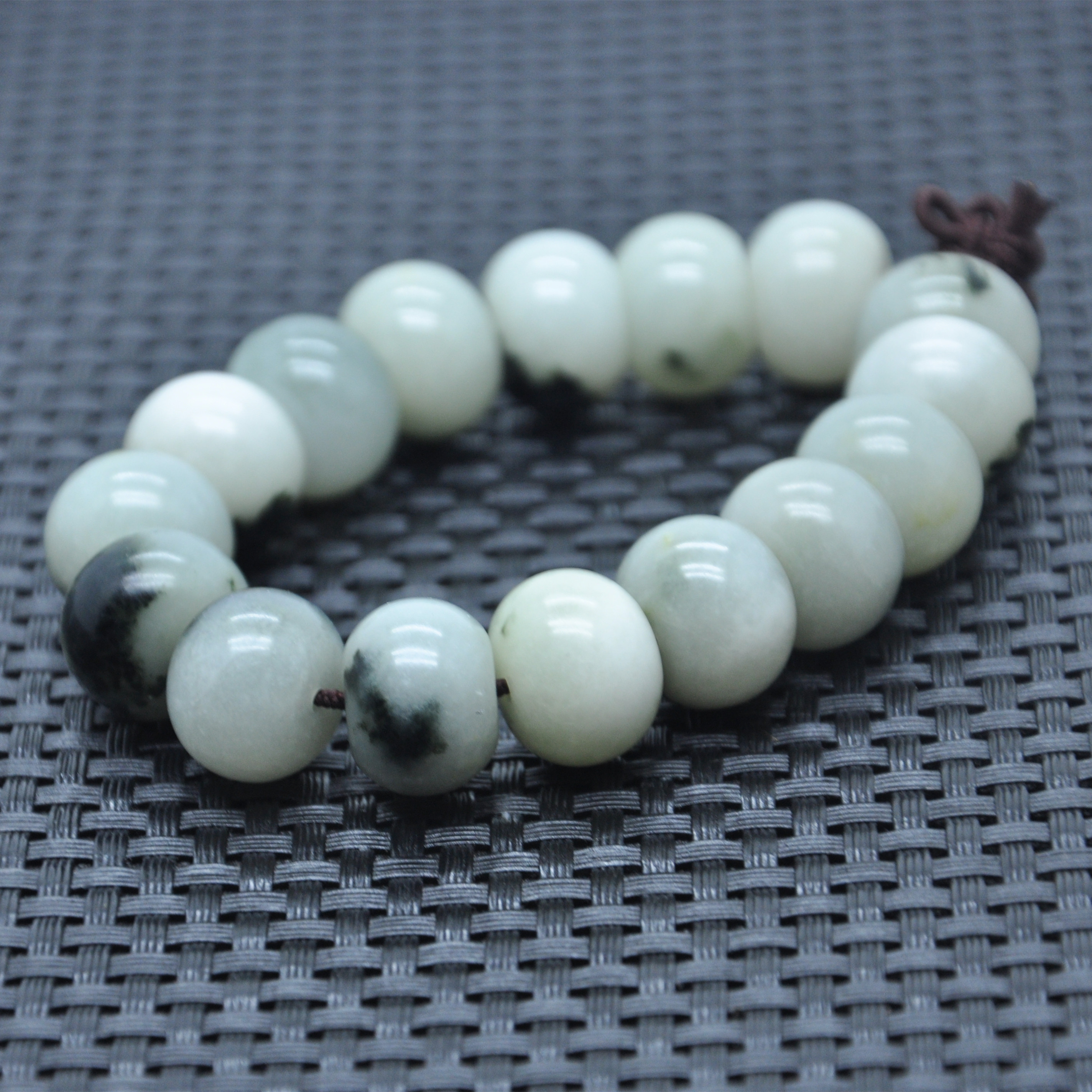 Nanyang jade Dushan jade old material ice permeable black and white single jade peace buckle bracelet bracelet men's and women's yin and yang color bracelet bracelet