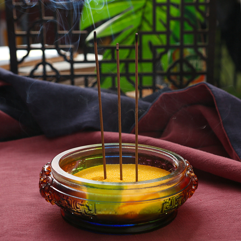 Household Buddha hall for Buddha God of wealth Sandalwood incense burner Home fortune Feng Shui lucky treasure Glass cornucopia ornaments