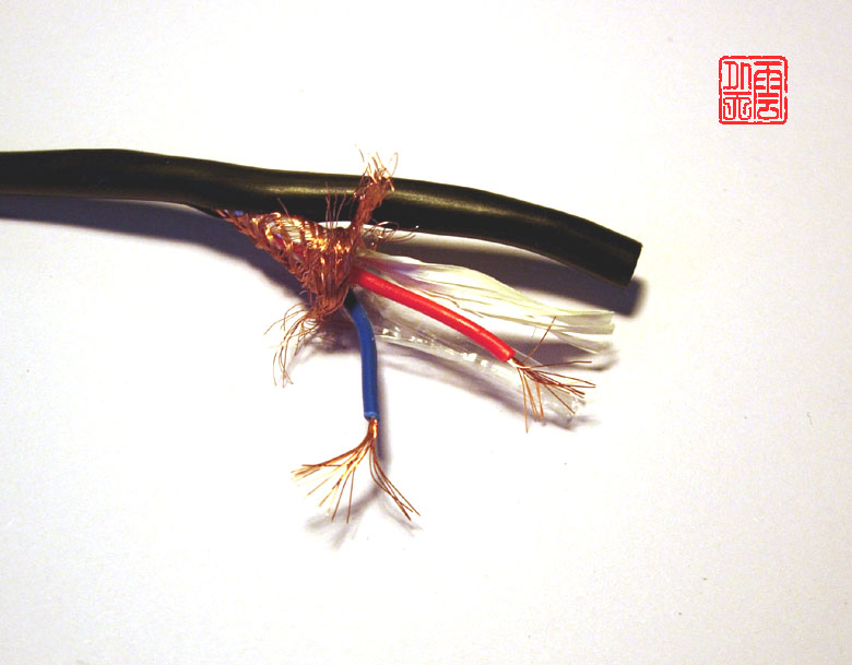 Shanghai-made 2-core shielded wire 2*0 3 suitable for pre-amplifier effector guitar box head