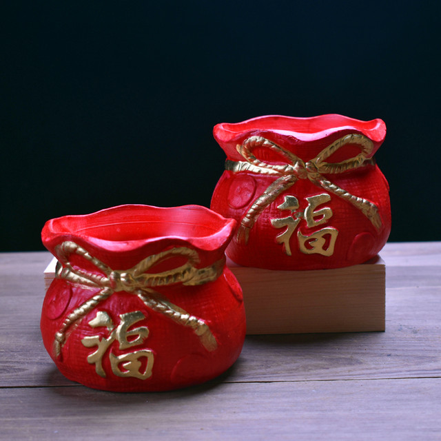 ປີ 2023 ໃໝ່ສ້າງສັນລະດັບສູງ Retro Red Gold Ceramic Flower Pot Spring Festival Festive Home Desktop Accessories Pot