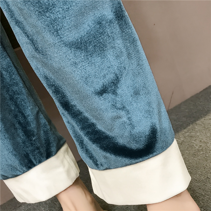 Mùa xuân và mùa thu Hàn Quốc của đồ ngủ nhung vàng mùa đông nữ cổ chữ V tay dài ngọt ngào và đáng yêu có thể mặc bộ đồ hai dây các kiểu đồ bộ ống rộng đẹp