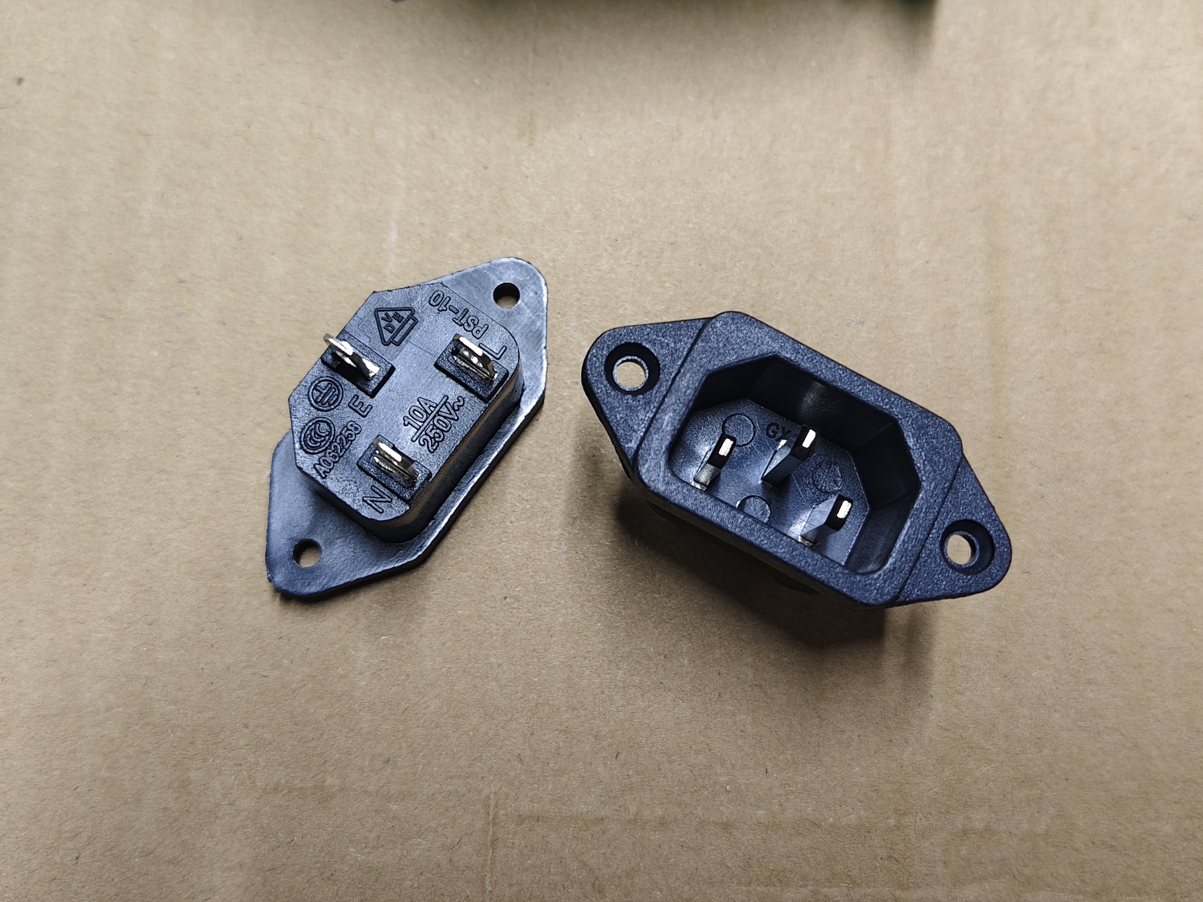 包邮100个好质量电饭煲电压力锅三孔插片座 铜脚 PST-10 250V10A