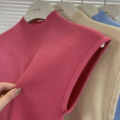 Черный цветной трикотажный летний сексуальный короткий свитер, высокий воротник, облегающий крой